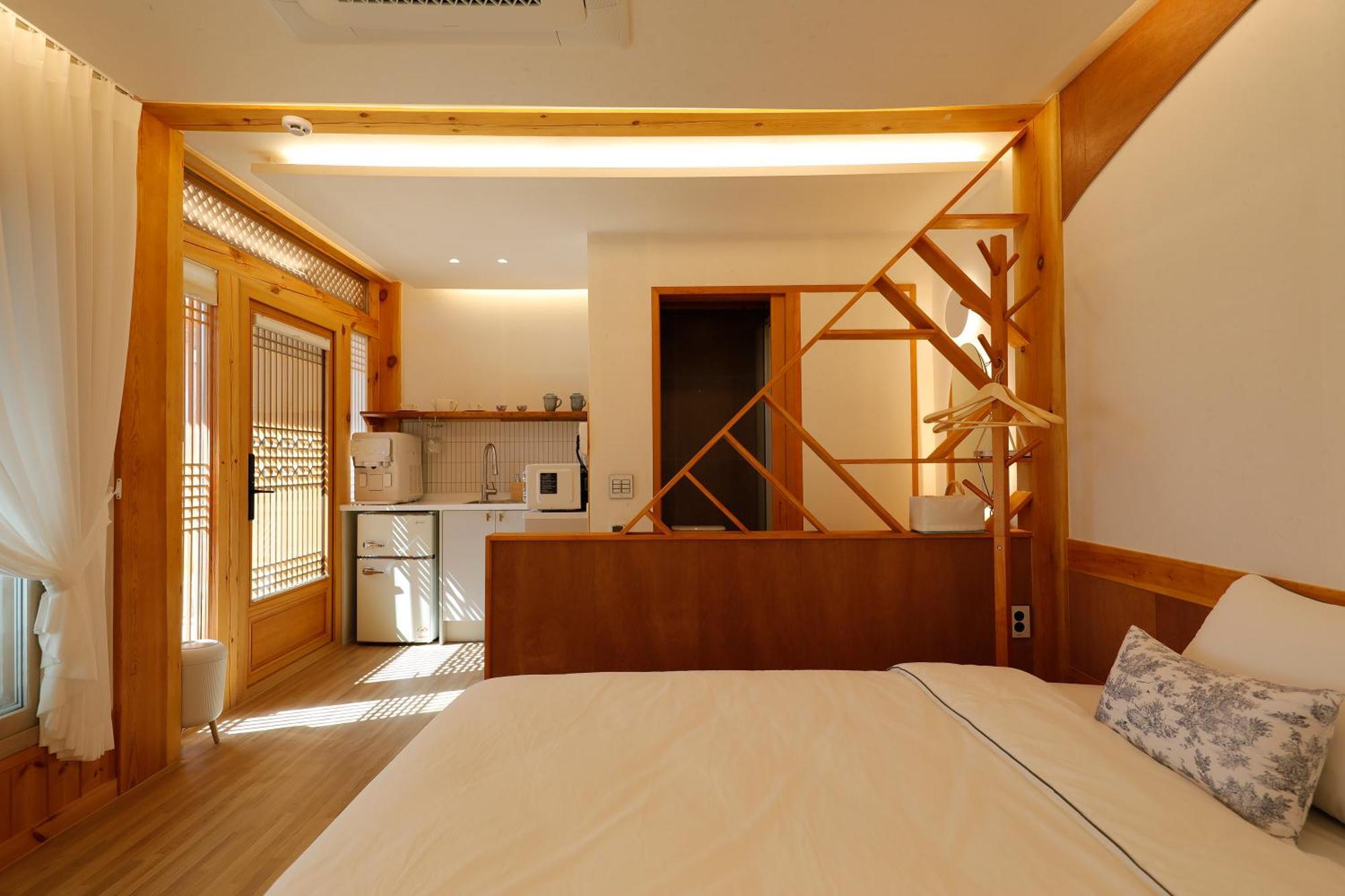 Hanok Stay Mokhyang Gyeongju Exterior photo