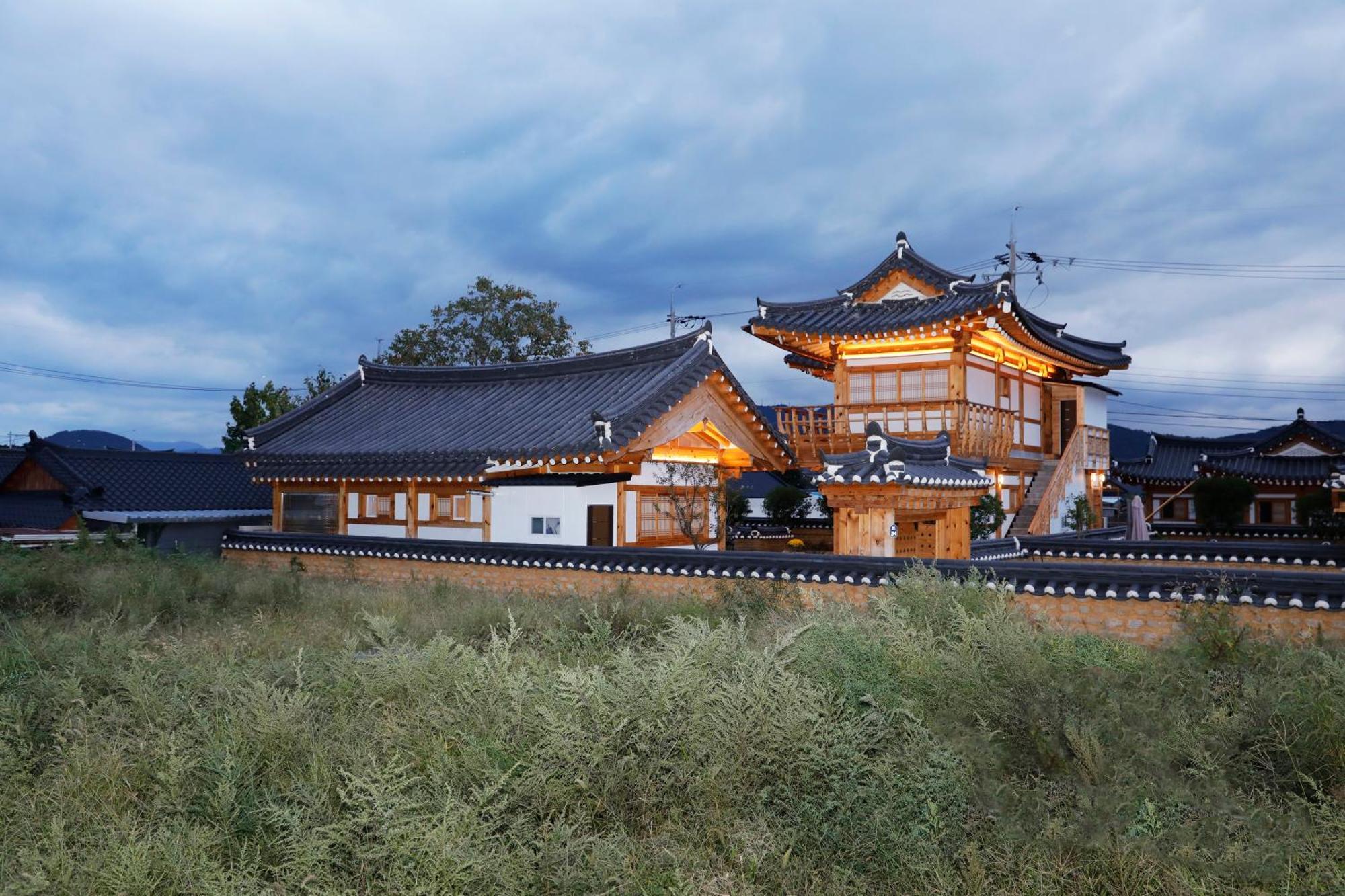 Hanok Stay Mokhyang Gyeongju Exterior photo