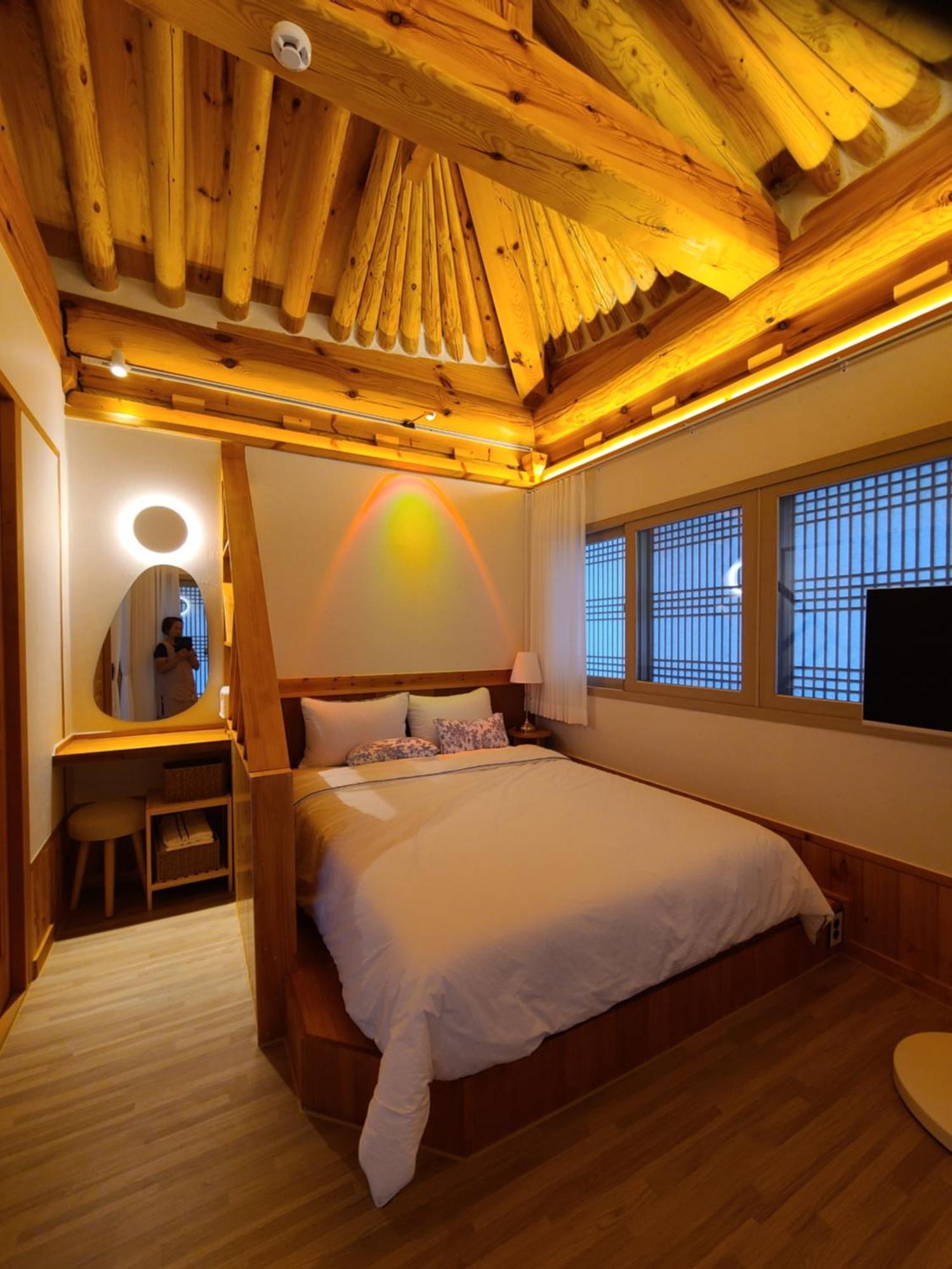 Hanok Stay Mokhyang Gyeongju Exterior photo