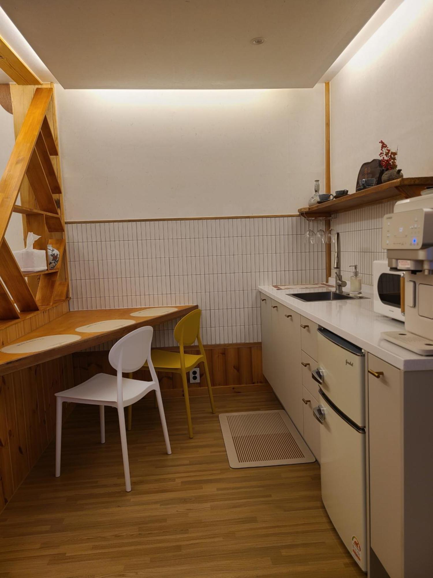 Hanok Stay Mokhyang Gyeongju Exterior photo